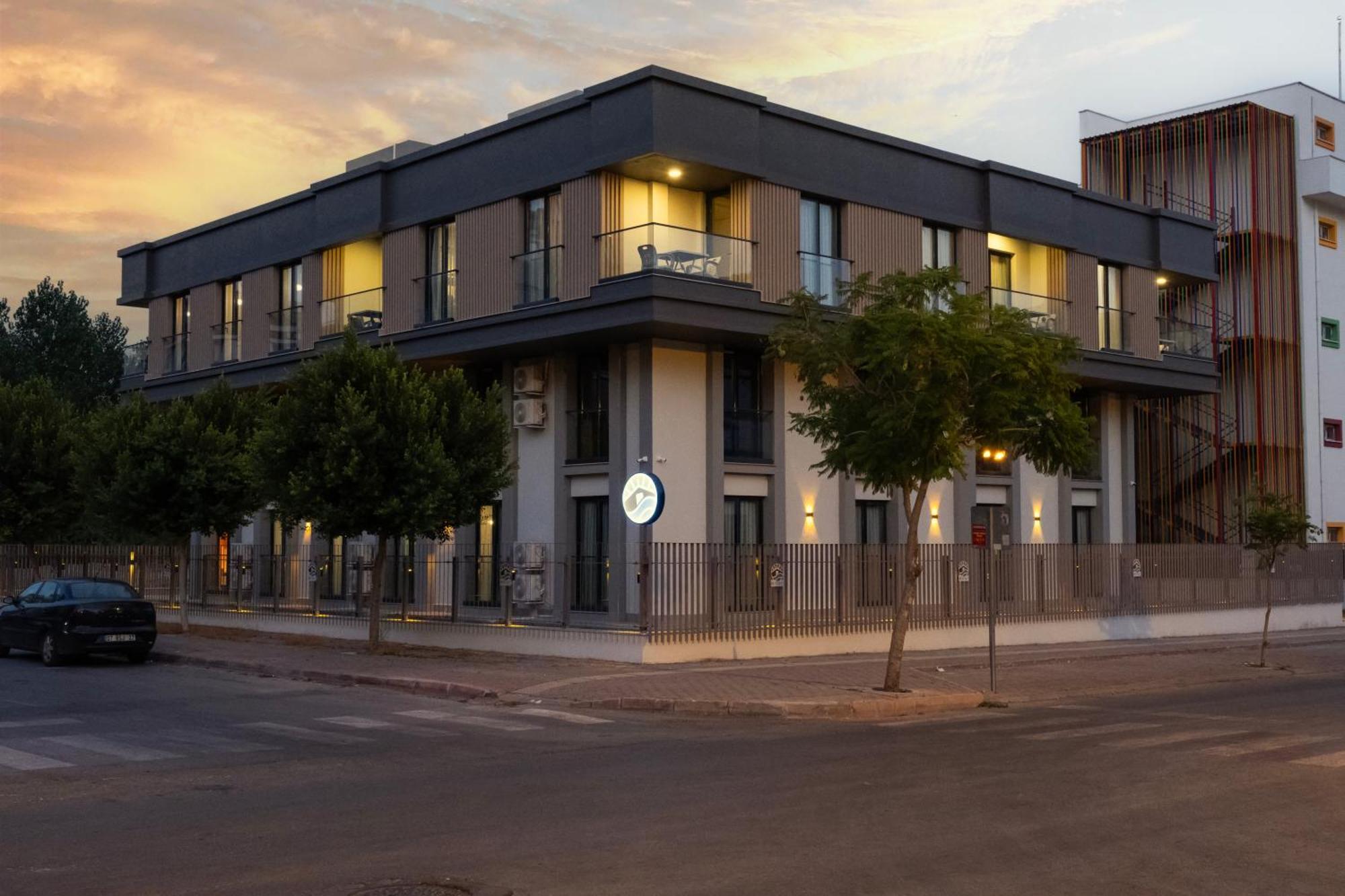 Rudblu Suites Анталия Екстериор снимка
